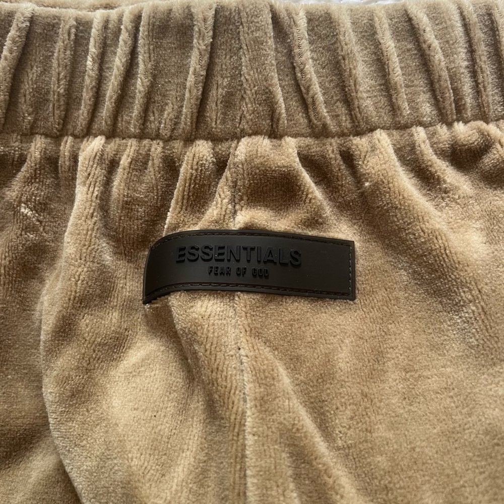 Essentials Fear of God Women’s Velour Beach Shorts LIKE NEW🌟 - Picture 6 of 8